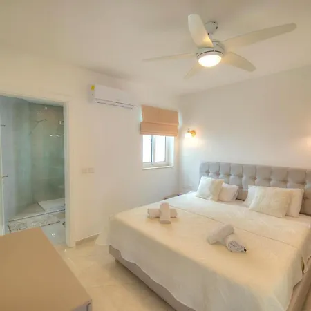 Apartment Seaview Apt In The Heart Of Gz-esch1-1 *