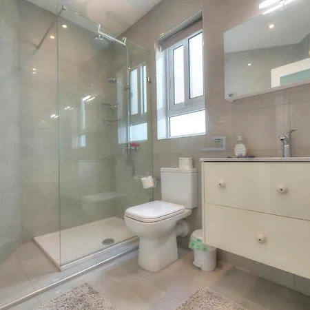 Seaview Apt In The Heart Of Gz-esch1-1